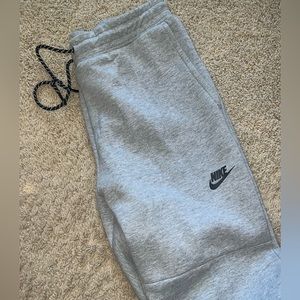 Nike tech joggers